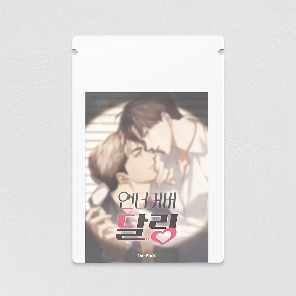 Undercover Darling Photocard (4 Random Cards in 1 Pack)